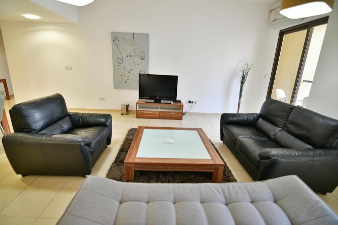 Holiday Homes Дубай Экстерьер фото