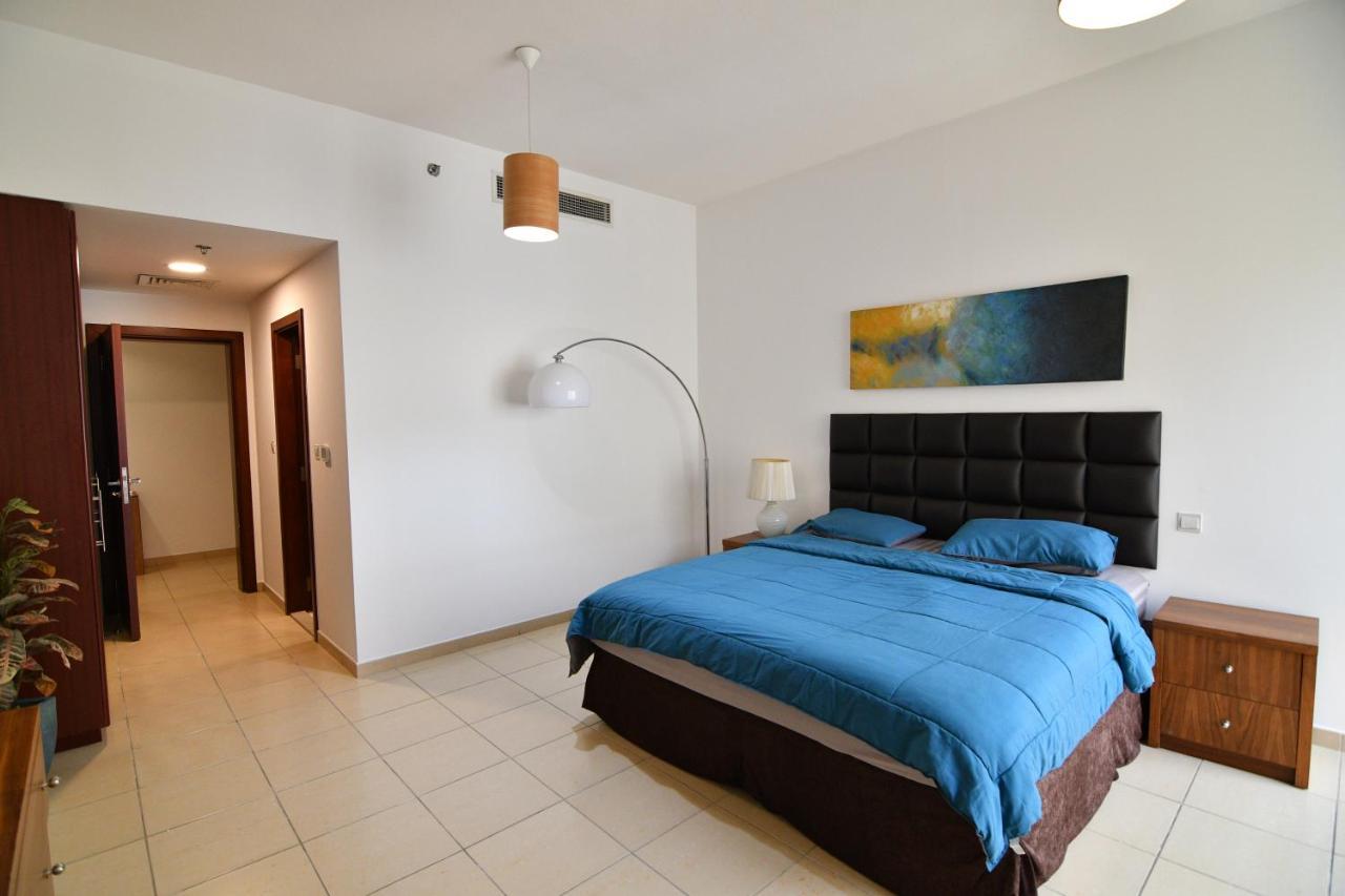 Holiday Homes Дубай Экстерьер фото