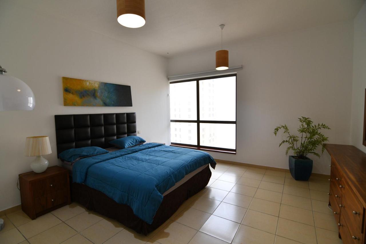 Holiday Homes Дубай Экстерьер фото
