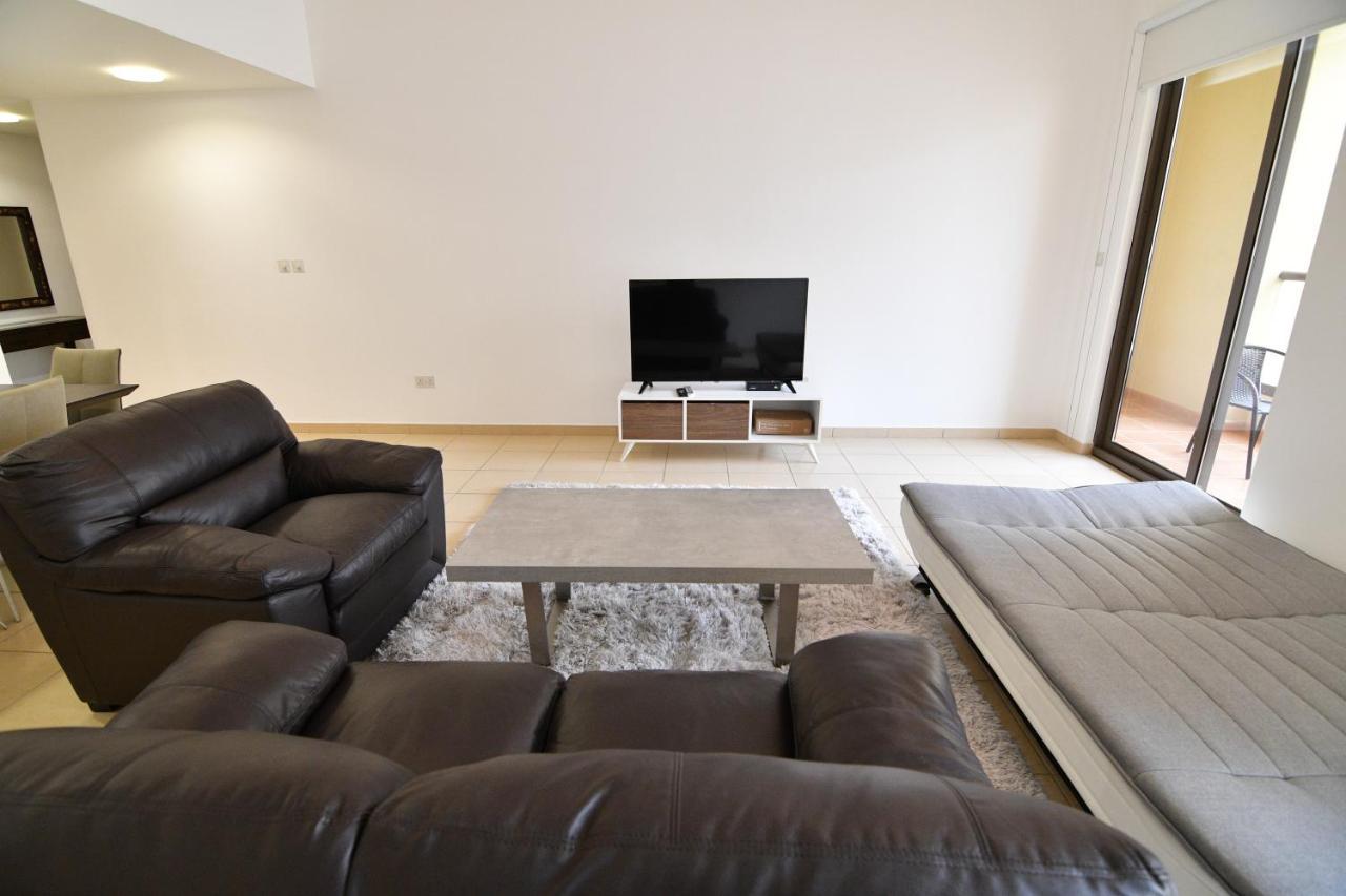 Holiday Homes Дубай Экстерьер фото