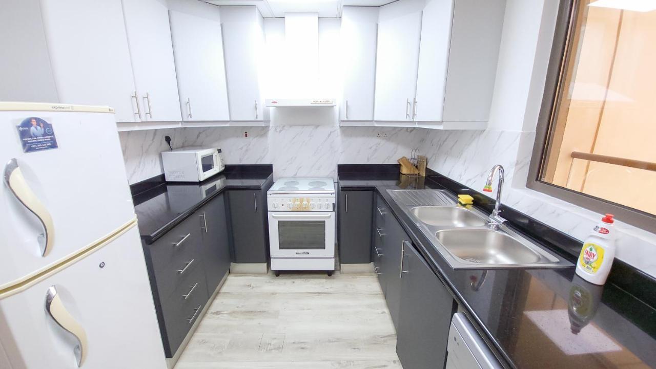 Holiday Homes Дубай Экстерьер фото