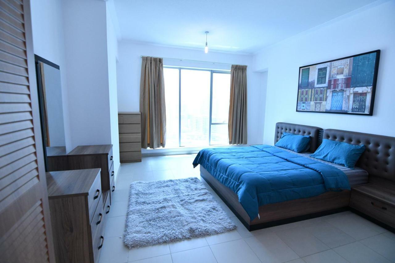 Holiday Homes Дубай Экстерьер фото