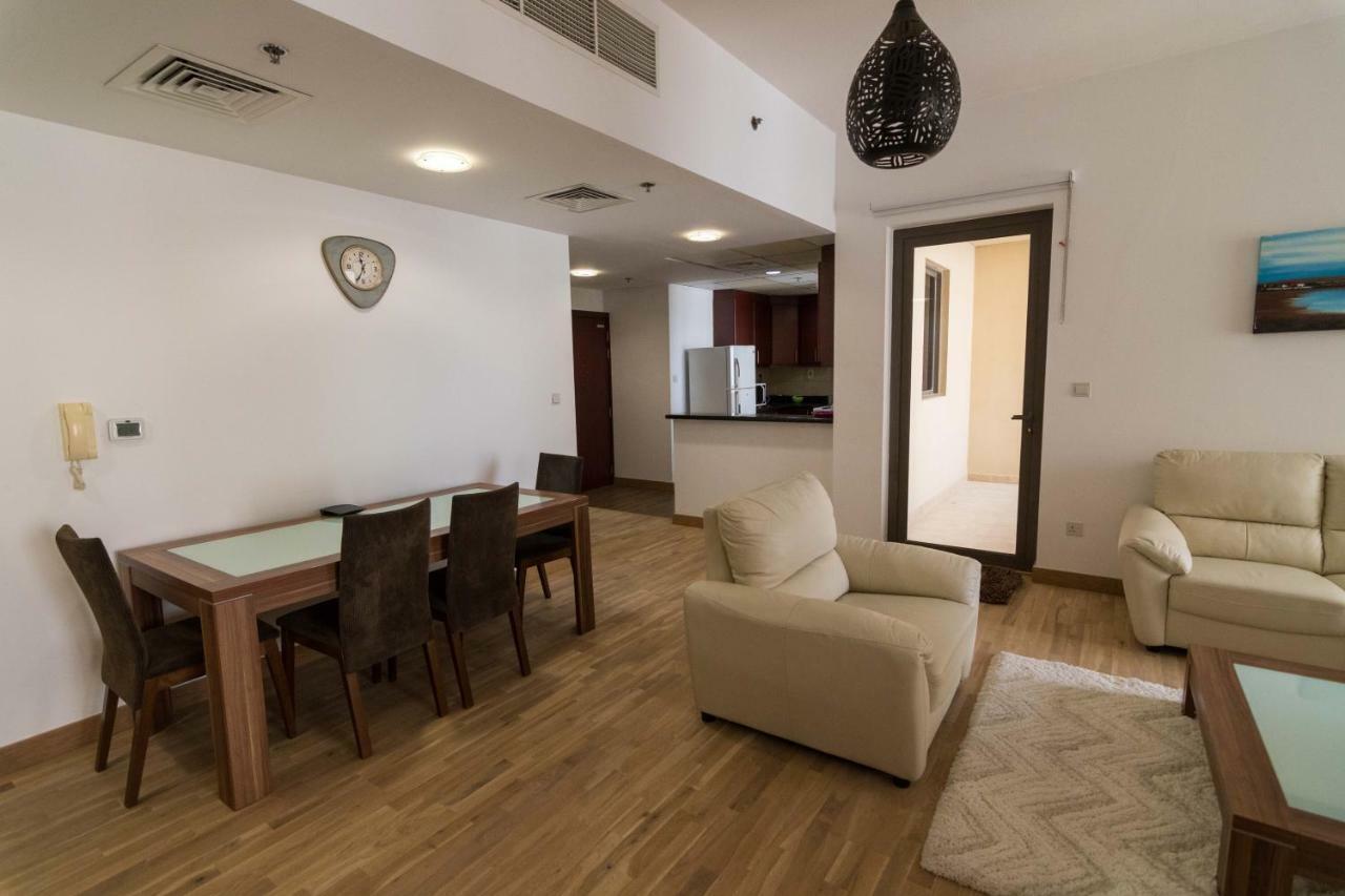 Holiday Homes Дубай Экстерьер фото