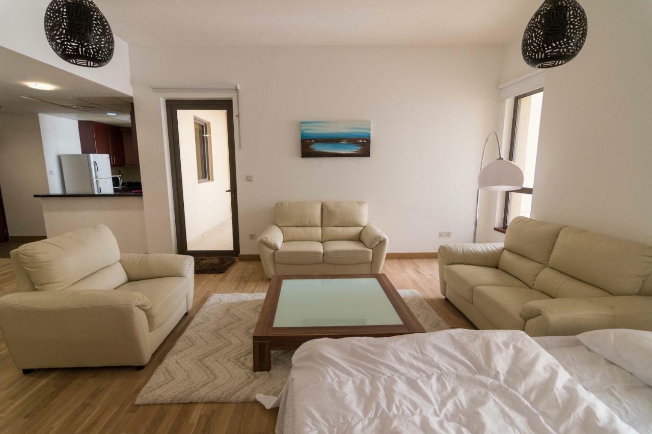 Holiday Homes Дубай Экстерьер фото